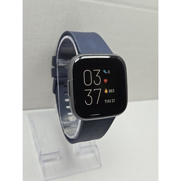 Fitbit Versa 2 Smartwatch Gray 40mm Alexa WR50M Always On Display No Charger - Picture 3 of 10